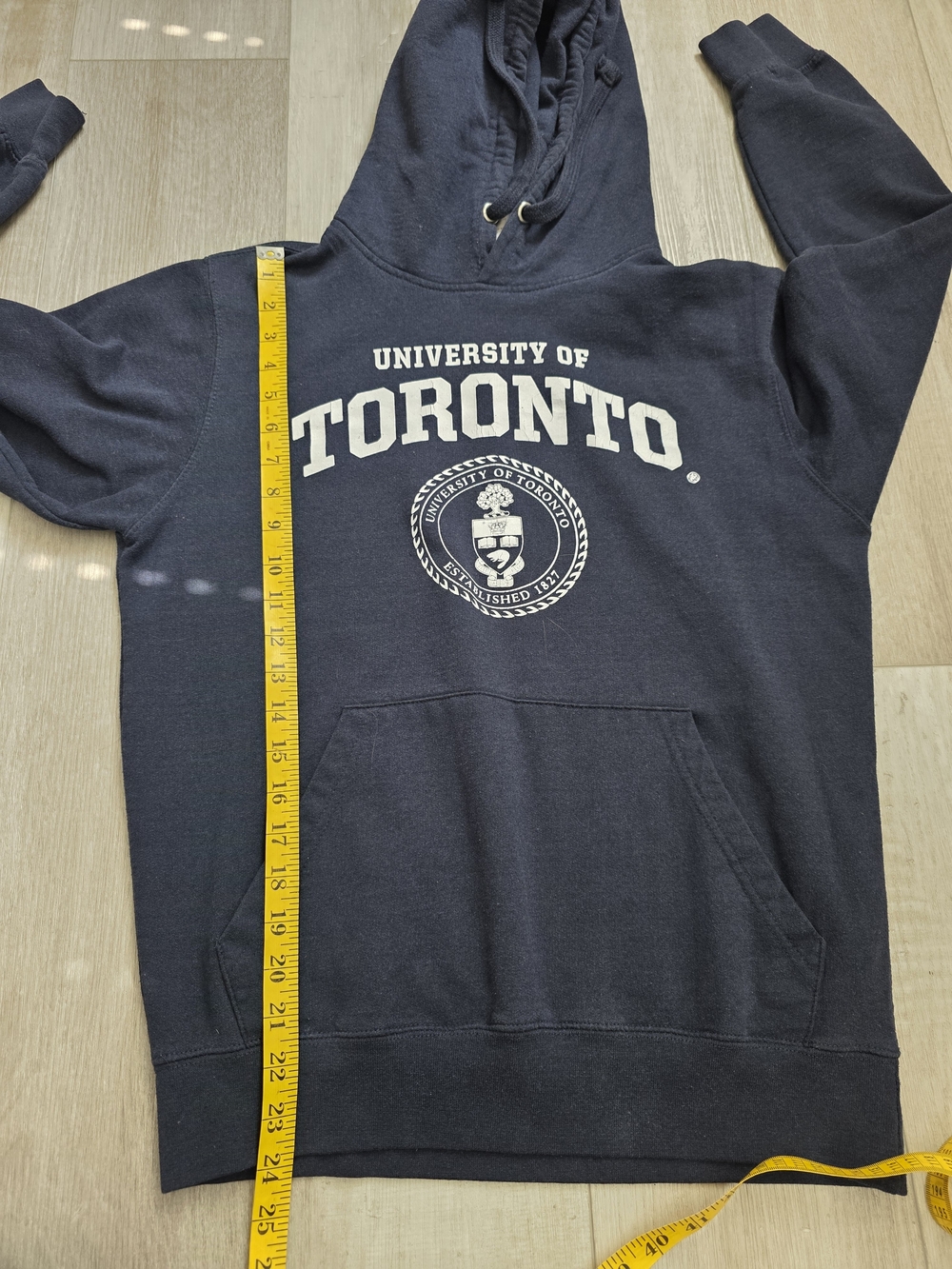 University of Toronto Hoodie Navy Pullover Sweatshirt Graphic Logo XS - Picture 8 of 8